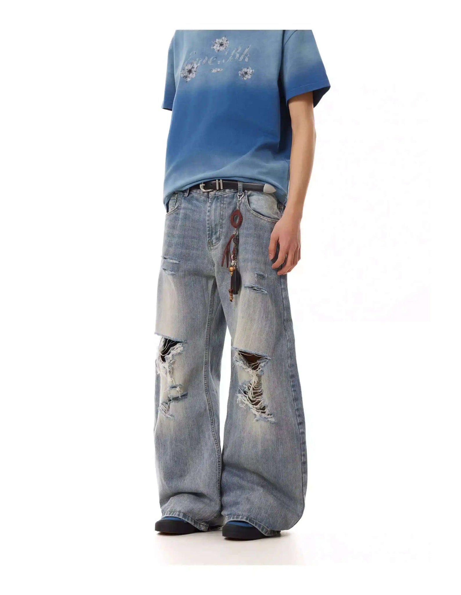 Knee Blow Out Washed Jeans